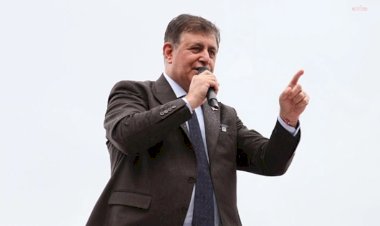 Başkan Tugay'dan Çarpıcı Eylem Çıkışı: "Memuru, Belediyenin Camını Kırmaz…