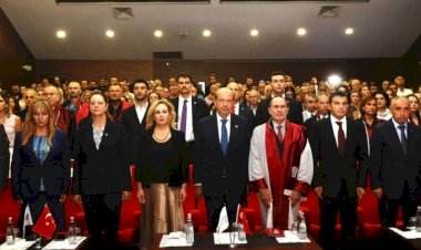 Cumhurbaşkanı Ersin Tatar'dan Milli ve Ulusal Mesajlar: İstanbul Topkapı Üniversitesi'nde Anlamlı Etkinlik