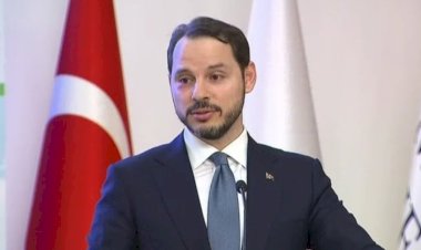 Berat Albayrak kendini unutturmuyor!
