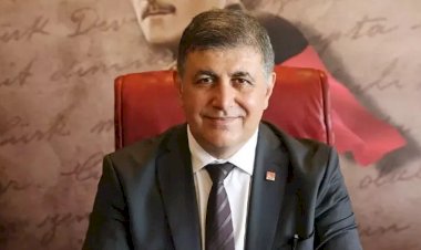 İzmirli Artık Tugay'la Arasındaki 'Algı Duvarını' Yıkmalı