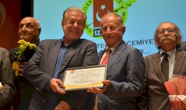 İESOB Başkanı Yalçın Ata İGC Ödül Törenine Katıldı