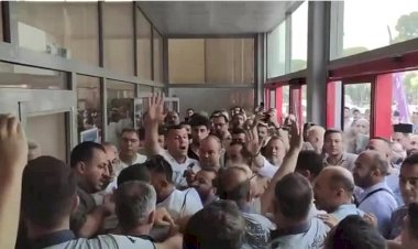 Büyükşehir'deki SDT Krizinde Flaş Gelişme: 10 Memur Görevden Uzaklaştırıldı