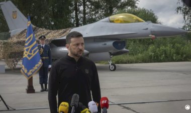 Zelenskiy: Ukrayna İlk Partisi F-16 Savaş Uçaklarını Teslim Aldı