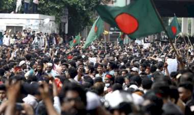 Bangladeş'te Başbakan Hasina Ülkeden Kaçtı