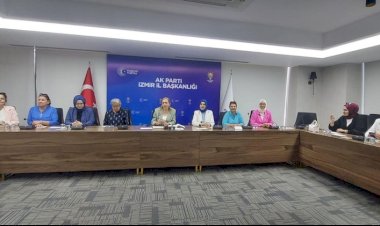 AK Kadın İzmir İlçe Başkanları Toplantısı Gerçekleştirildi