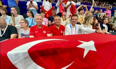 İmamoğlu'ndan Filenin Sultanları'na Destek: "Yürüyoruz Şampiyonluğa!"