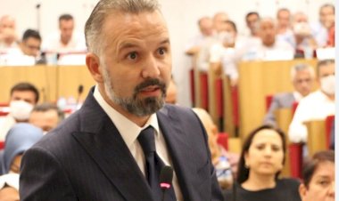 AK Partili Hakan Yıldız'dan Esnaf Protokolünü İptal Eden Başkan Çınarlı'ya Sert Tepki