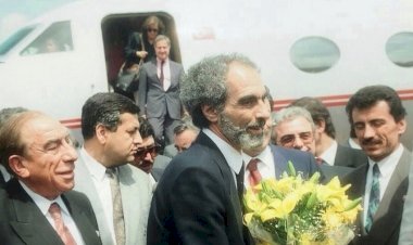 Cavit Çağlar'dan Şok İddialar: Elçibey'in Görevden Ayrılması ve Aliyev'in Başkanlığa Gelmesi
