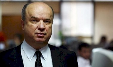 Fehmi Koru'dan Dikkat Çeken Yazı: Danışman Maaşları Tartışılırken Asıl Sorun Ne?