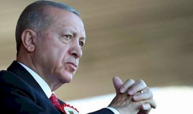 Ertuğrul Özkök: Dün iktidar kanadında yaşanan 13 saat 44 dakikalık 7 şiddetindeki deprem