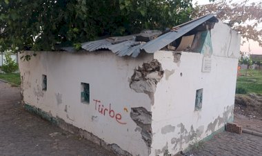 Diyarbakır’daki 850 Yıllık Tarihi Türbe ve Mezarlık Çöplüğe Döndü