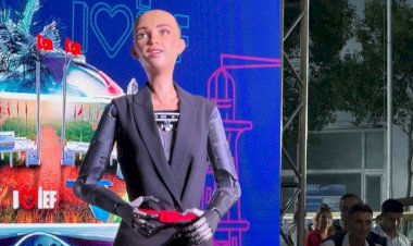 İzmir Körfezi’nin Kirliliği ve Büyükşehir Belediyesi’nin Yapay Zeka Çelişkisi: Sofia’nın Şarj Olduğu Yer mi?