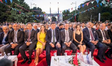 CHP Genel Başkanı Özgür Özel İzmir'den Erken Seçim Mesajı Verdi:  Yolun Sonu Göründü