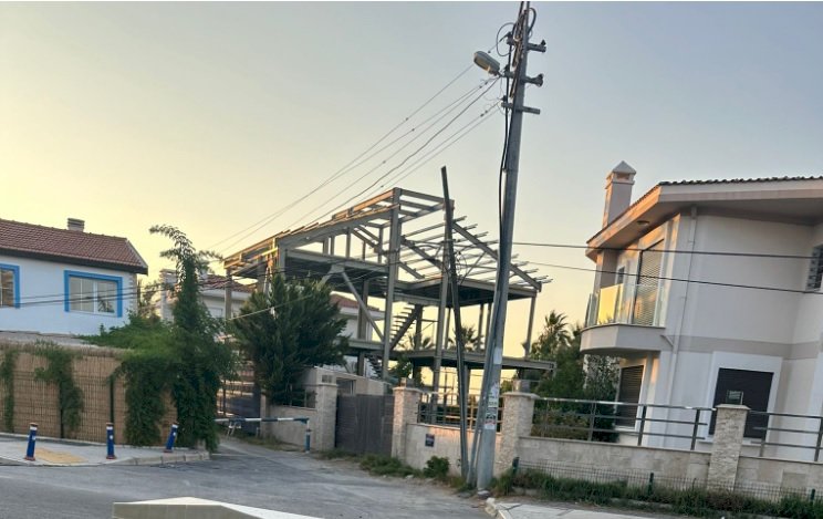 CHP İzmir İl Başkanı Aslanoğlu'nun Kaçak Villa İnşaatı Sorunu Çözüldü