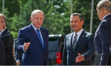 Değişen Siyasi Dinamikler: AK Parti ve CHP'nin Yolları Kesişiyor