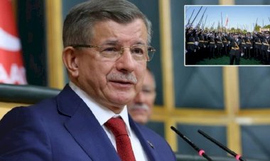Davutoğlu'ndan 'Mustafa Kemal'in Askerleriyiz' Sloganına Tepki: Muhalefet Görevi Bizimdir, Subayların Değil
