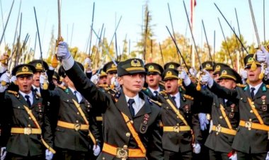 Teğmenlerin Mustafa Kemal'in Askerleriyiz  Yemini: Siyasette Derin Bir Tartışma