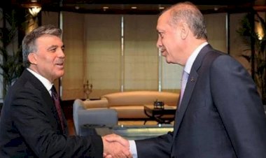 AK Parti'nin Başına Abdullah Gül mü Geçecek? Fehmi Koru'dan Dikkat Çeken İddia