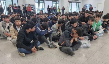 Göçmenlerin Bilgileri Sızdırıldı: Binlerce Sığınmacı Deport Tehlikesiyle Karşı Karşıya