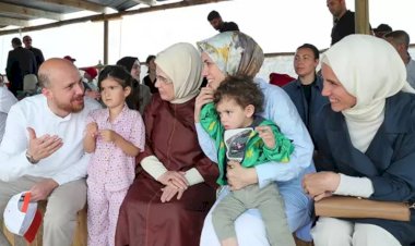 Türkiye’yi Emine Erdoğan’ın Evlat Sevgisi mi Normalleştirecek?