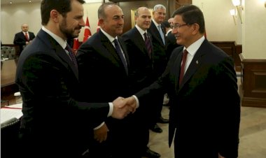 Davutoğlu'ndan Berat Albayrak’a Yönelik Suçlama: Örtülü Başbakan Oydu