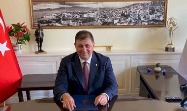 İzmir Büyükşehir Belediyesi'nde Taşlar Yerinden Oynuyor: Genel Müdür Kadrosunda Şok Değişiklikler