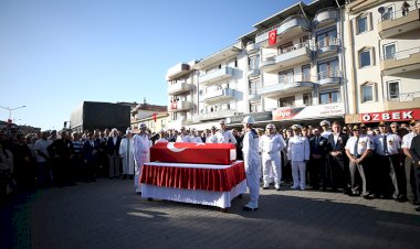 Ağrı'da Şehit Olan Piyade Uzman Çavuş Burak Geniş, Çanakkale'de Son Yolculuğuna Uğurlandı