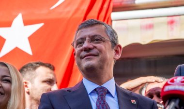 CHP'de Sular Durulmuyor: Özgür Özel'in Özel Yaşamına Yönelik İddialar Parti İçinde Kriz mi Yaratıyor?