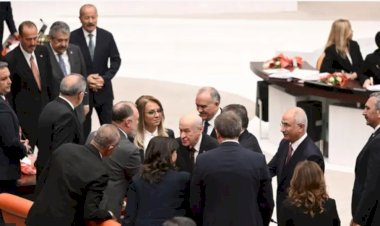 Bahçeli’nin Muhalefetle Yumuşama Hamlesi: Siyasi Taktik mi, Nezaket mi?