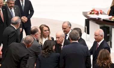 Bahçeli’nin Uzattığı El ve Öcalan Tartışmaları: Cumhur İttifakı Yeni Bir Döneme mi Giriyor?