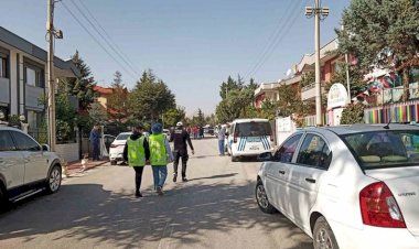 Suç Makineleri Yine Sahnede: Polisler Bıçaklı Saldırının Hedefi Oldu