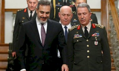 Astsubaylar Haklarını Yanlış Yerde Arıyor