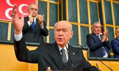Bahçeli’nin Öcalan’a Çağrısı ve Kandil'den Gelen Yanıt: Kürt Siyasi Hareketinde Yol Ayrımı mı?
