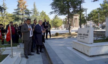 Ümit Özdağ’dan Sert Mesaj: Öcalan, Kendini İmralı’da Ölmeye Alıştırmalıdır