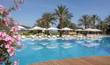 Bodrum’da Yaz Ruhu Devam Ediyor: DoubleTree by Hilton Bodrum Işıl Club All Inclusive Resort’ta Eşsiz Bir Tatil