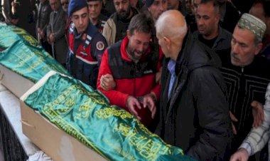 Türkiye’nin Kalbinde Derin Bir Yara: Selçuk’taki Yangın Felaketi ve Sosyal Yansımaları