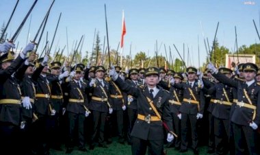 Kılıçlı Yemin Soruşturmasında İhraç Talebi: 5 Teğmen ve 3 Komutan Disipline Sevk Edildi
