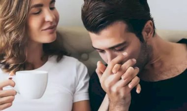 The Meaning of Kissing in Dreams: A Deep Dive into Traditional Interpretations