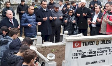 Şehit Öğretmen Adnan Tunca Kabri Başında Anıldı