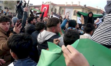 Suriye’de Rejim Devrildi: Türkiye’deki Suriyeliler Kutlama Yaptı