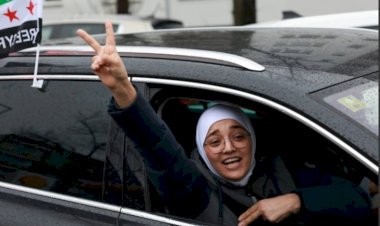 Suriye'de Esad Yönetiminin Gidişine Dünyadan Gelen Tepkiler