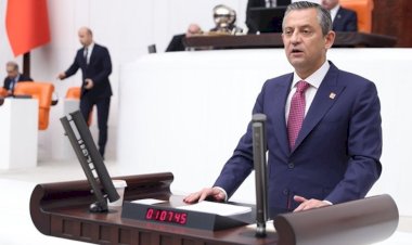 TBMM’de Bütçe Maratonu: CHP Lideri Özgür Özel’den Erken Seçim Çağrısı