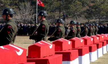 Rusya  İdlib'te 34 Türk Askerini Şehit Etmişti, Azerbaycan'da Sivil Uçağı Vurdu!
