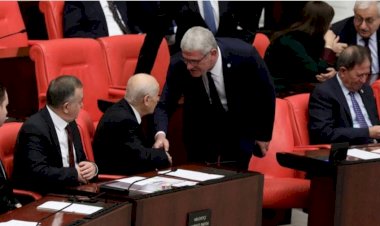 Dervişoğlu’ndan Bahçeli’ye Sert Eleştiriler: Siyasi Hedefi Olmayan Biri Siyasi Rakibim Değildir