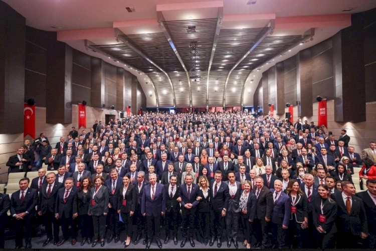 CHP'li Belediye Başkanları Genel Merkezde Buluştu: Dayanışma ve Çözüm Odaklı Toplantı