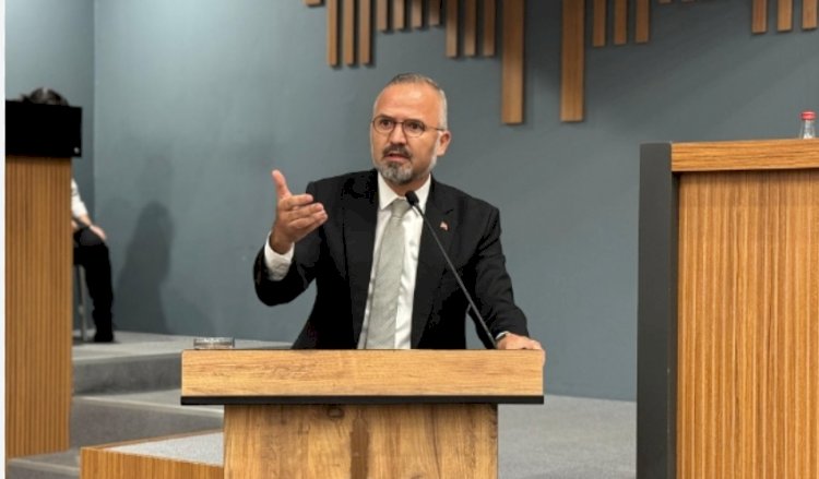 Cemil Tugay’a ‘Kadına Şiddet ve Basın Özgürlüğü’ Tepkisi: Eleştiriye Tahammülsüzlük Zirve Yaptı