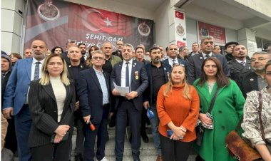 İzmir’de Şehit Aileleri ve Gazilerden 'Öcalan' Protestosu