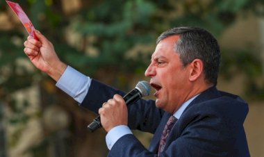 AKP'li Ömer Çelik'ten Özgür Özel'e Sert Yanıt: Günün Siyasi Fıkrası