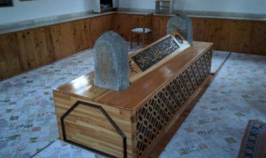 Kişi Sevdiğiyle Beraberdir: Bahşi Halife’nin Hayatı ve Hikmetleri