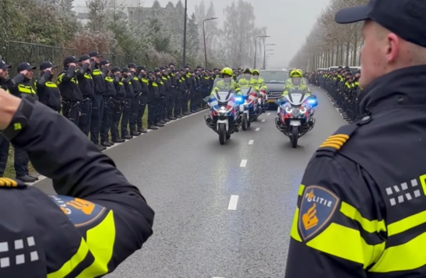 Hollanda'da İki Türk Kökenli Polis İçin Unutulmaz Veda Töreni